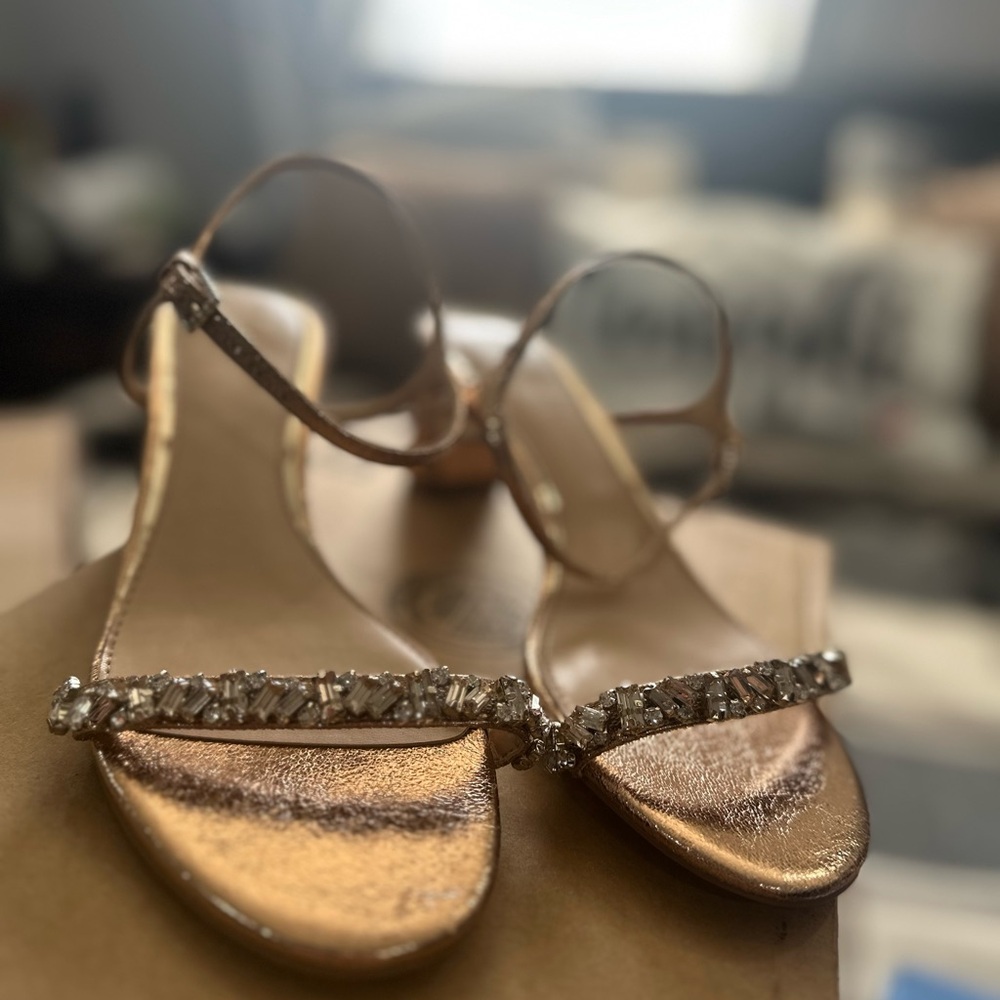 Jewel  Badgley Mischka Sandal Rose Gold size 8